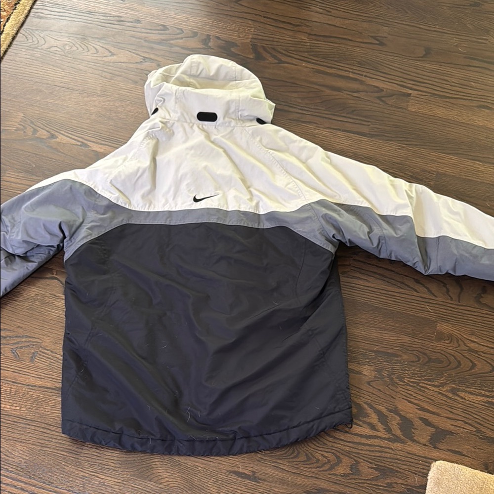 Nike Black and Gray Jacket with Hood - Picture 5 of 5